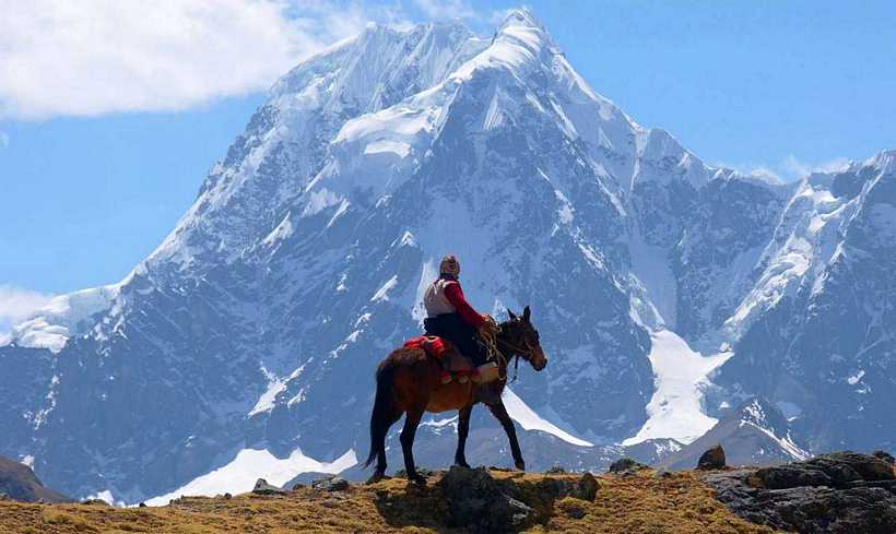 Ausangate Trek to Rainbow Mountain 4 Days